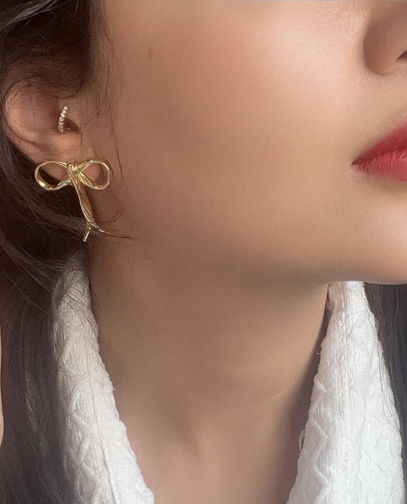 گوشواره طرح پاپیون مارپیچی