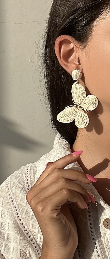 گوشواره حصیری پروانه ای کرم