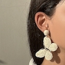 گوشواره حصیری پروانه ای کرم